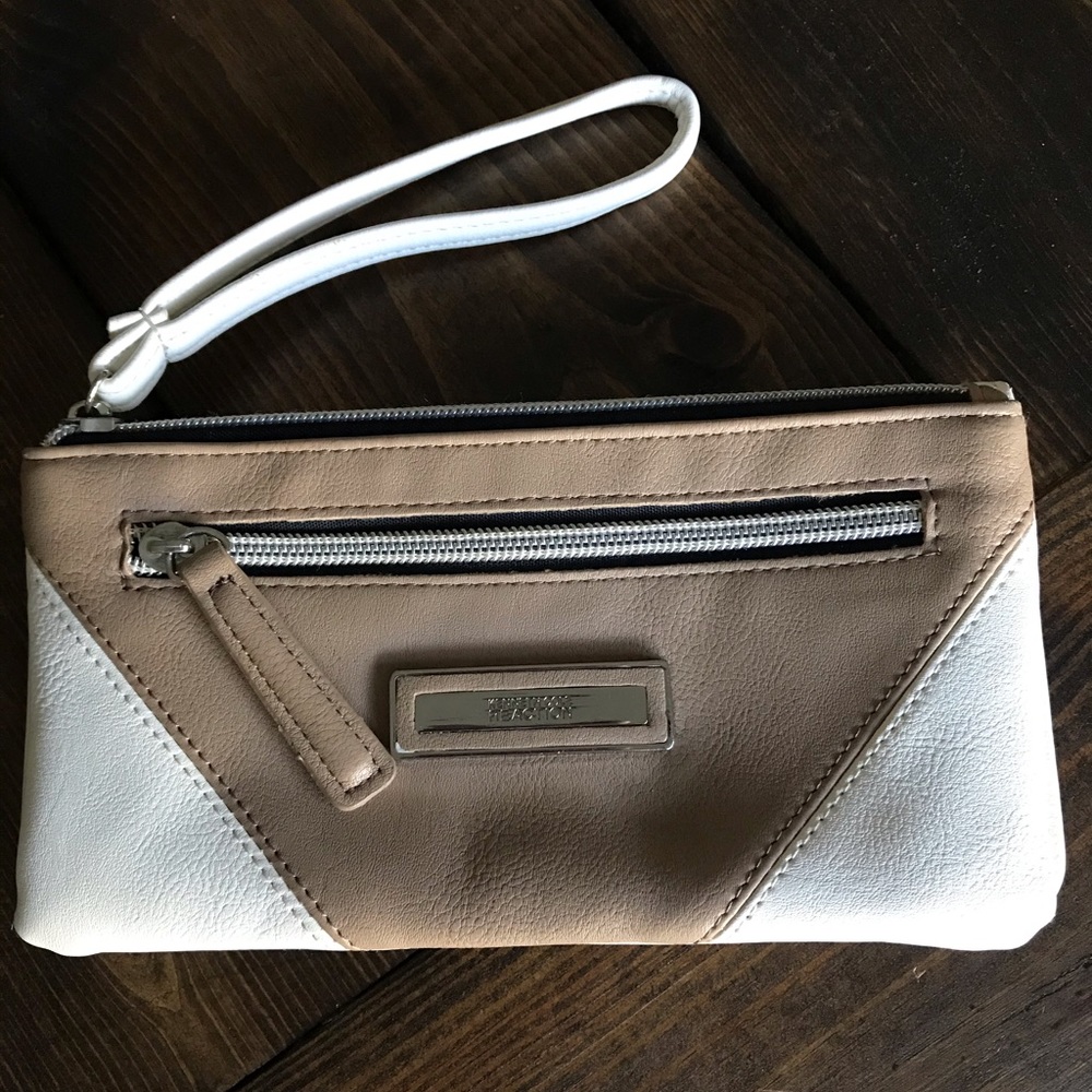 Kenneth Cole Wristlet Wallet